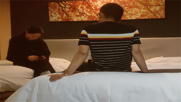 成人网站无码黄-2019国语迅雷手机免费观看
