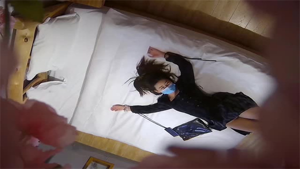 扒开腿cao烂你小sao货老师-快播手机免费观看完整